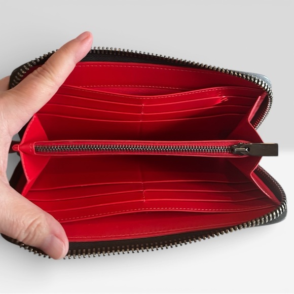 Christian Louboutin Panettone-Style Spiked Zip-Around Wallet – Black